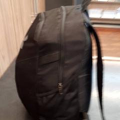 Borsa, come riportato da Rotterdam The Hague Airport utilizzando iLost