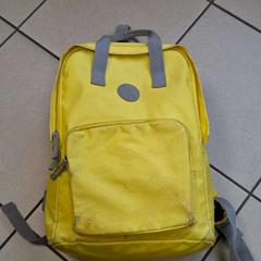 배낭 Jaune, iLost를 사용하여 ilévia에 보고됨