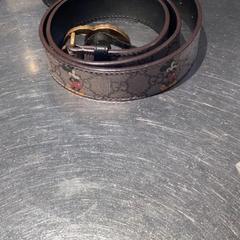 Cinto, como reportado por MEININGER Hotel München City Center utilizando o iLost