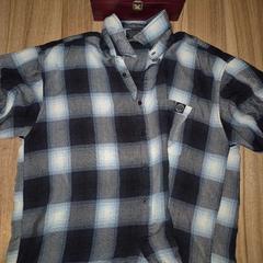 Skjortor, rapporterat av Amsterdam ID Aparthotel med iLost