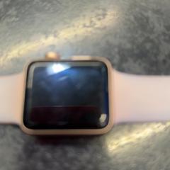 Reloj inteligente, ha sido reportado por Rotterdam The Hague Airport con iLost