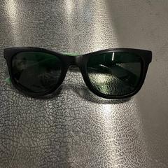 めがね, segundo informou IKEA立川 usando iLost