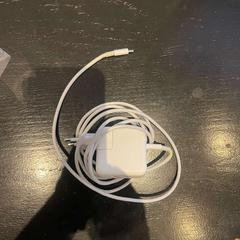 Adapter & iPhone charger adapter iphone, as reported by Van der Valk Hotel Amsterdam-Amstel using iLost