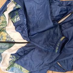 Jas met blauw en meerdere kleuren, as reported by Pouw Vervoer using iLost