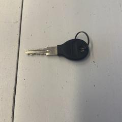 Chiave, come riportato da De Helden van Oranje & Kingsland Festival utilizzando iLost