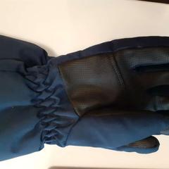 Handskar, rapporterat av Regio Limburg - Leuven med iLost