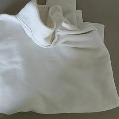 Kleding - Trui, a été signalé par Centraal magazijn utilisant iLost