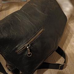 Lederen tas, jak zgłoszono do iLost