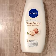 Douche spullen がiLostで Van der Valk Hotel Apeldoorn - De Cantharel によって報告されました