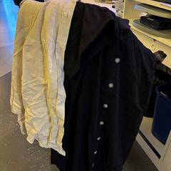 Jantzi & Blusa beige and black, gisa salatu by Room Mate Bruno iLost erabiliz