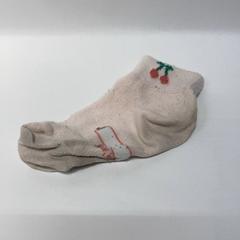 靴下 がiLostで IKEA横浜 によって報告されました