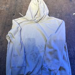 Trui creme، كما تم الإبلاغ عنه بواسطة De Heeren van Aemstel عبر iLost