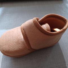 babyschoentje, gerapporteerd met iLost