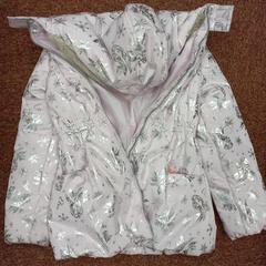 Meisjes jas Roze, jak nahlášeno Arriva West-Brabant pomocí iLost