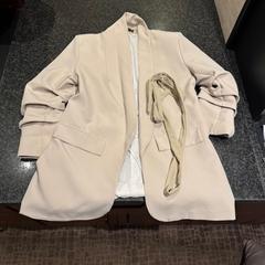Blazer dames jas, gemeldet von Van der Valk Spier-Dwingeloo über iLost