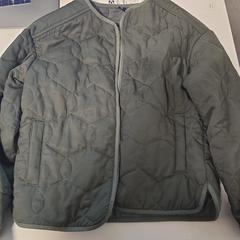 재킷 verte, iLost를 사용하여 IKEA Mons에 보고됨