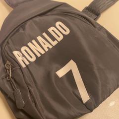 Tasje Zwart, rapporterat av Pathé Schiedam med iLost