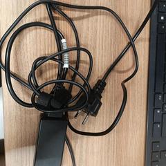 노트북 충전기, iLost를 사용하여 Vrije Universiteit Brussel (VUB)에 보고됨