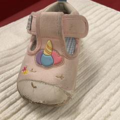 Zapatos, segundo informou IKEA長久手 usando iLost