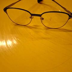 Lentes, segundo informou IKEA Paris Nord Roissy usando iLost