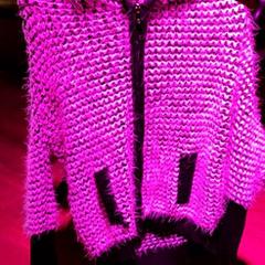 Jakke zipper, som rapportert av Club Nyx/Exit Café ved bruk av iLost