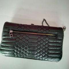 حقائب حمل وحقائب اليد، كما تم الإبلاغ عنه بواسطة Twisto عبر iLost