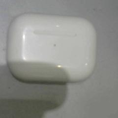 Boîtier d'écouteurs, ako bolo nahlásené Relais Azalys pomocou iLost