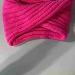 Sjaal col Roze, jak nahlášeno Burgers' Zoo pomocí iLost