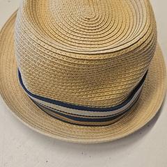 İLost kullanarak GVB tarafından bildirildiği gibi Şapka