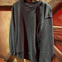 Camisola Black, como reportado por Club Nyx/Exit Café utilizando o iLost