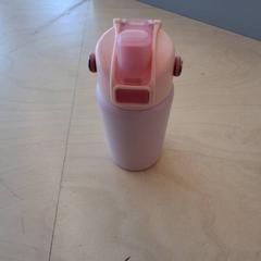 Gourde rose, gisa salatu by IKEA Lyon Grand Parilly iLost erabiliz
