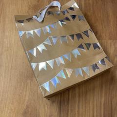 İLost kullanarak HTM tarafından bildirildiği gibi Alışveriş çantası