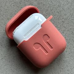 Apple Airpod Case met roze hoesje, iLost에 보고됨