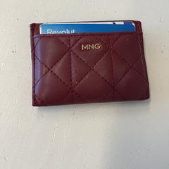 Portemonnee Maher، كما تم الإبلاغ عنه بواسطة GVB عبر iLost