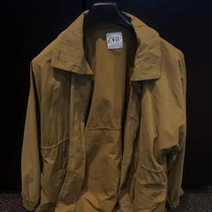 Jaqueta, segons ha informat Van der Valk Hotel Utrecht mitjançant iLost