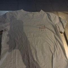 Camisa blanc, segons ha informat MEININGER Hotel Lyon Centre Berthelot mitjançant iLost