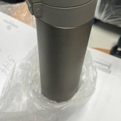 Botella, segundo informou Sheraton Brussels Airport Hotel usando iLost