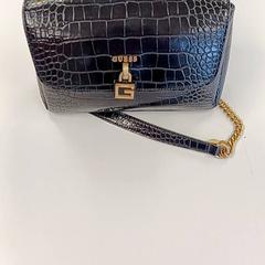 핸드백 EL YACOUBI, iLost를 사용하여 Centraal magazijn에 보고됨