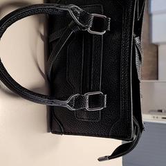 Produkty toaletowe, zgłoszono przez Connexxion Haarlem IJmond przy użyciu iLost