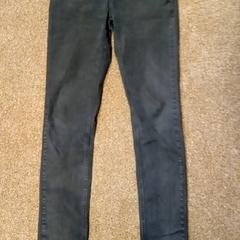 Texans Zwarte jeans, segons ha informat Van der Valk Hotel Sneek mitjançant iLost