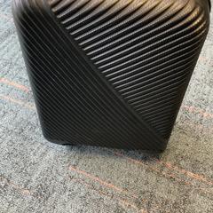 Suitcase Zwart, as reported by Connexxion Amstelland-Meerlanden Schiphol Zuid using iLost