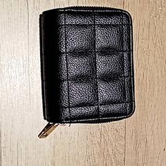 Plånbok Sabah, rapporterat av Regio Antwerpen - Brussel med iLost