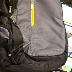 Rugzak Grijs en zwart, zoals gemeld door Universiteit Gent - Faculteitsbibliotheek LW met iLost