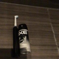 Zahnbürste & Deodorant, gemeldet von Van der Valk Hotel Zwolle über iLost