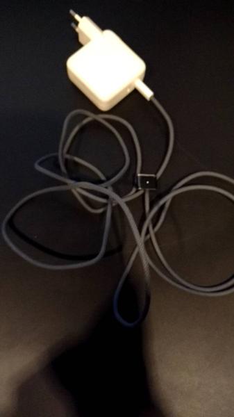 Charger Wit/ grijze kabel