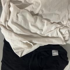 İLost kullanarak Silver Sands Beach tarafından bildirildiği gibi Tshirt Black and white