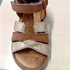 Zapato T 24, segundo informou IKEA Brest Guipavas usando iLost