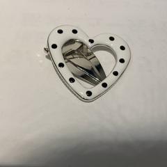 ヘアピン がiLostで IKEA横浜 によって報告されました