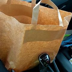 حقائب حمل وحقائب اليد - Papieren tas، كما تم الإبلاغ عنه بواسطة Regio West-Vlaanderen عبر iLost