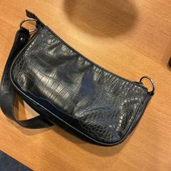 Damestas op naam van Christie, Engeland, gisa salatu by Gemeente Amsterdam iLost erabiliz